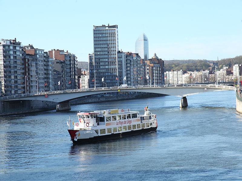 Croisière à bord du Pays de Liège