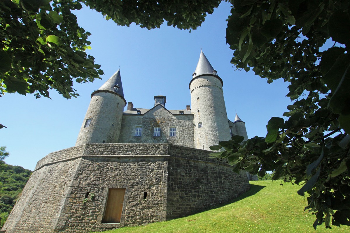 Château de Vêves - Celles - Site