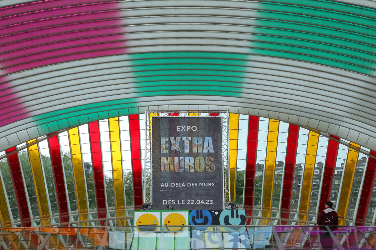 Exhibition: Extra Muros, beyond the walls