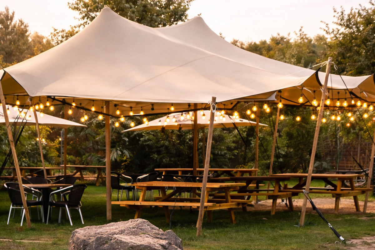 Monde Sauvage Safari - Aywaille - Tente - Terrasse - © Monde Sauvage Monde Sauvage Safari - Aywaille - Tente - Terrasse