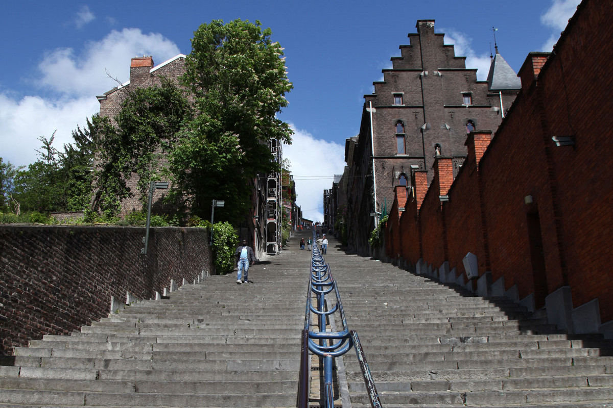 Bueren-Berg - Lüttich - Die Hälfte der Treppe