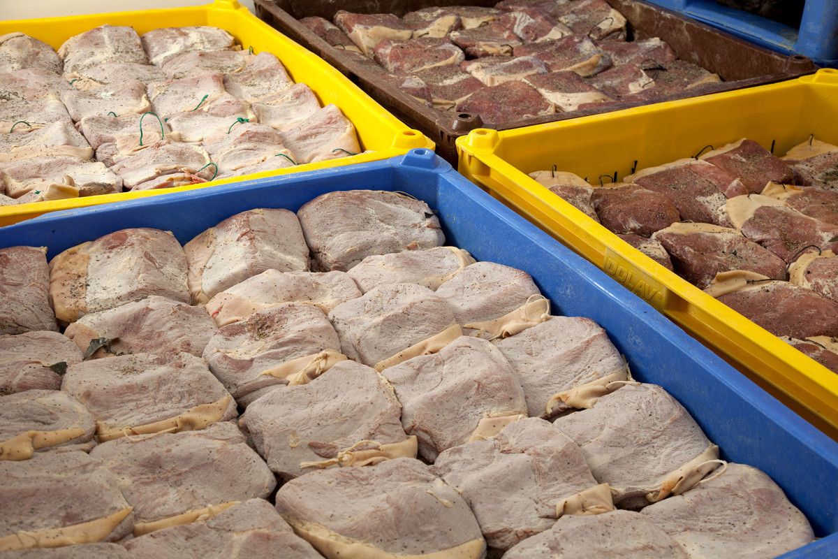 Montenauer cured meats - Amel - Production workshop