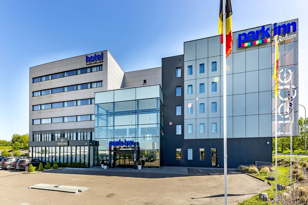 Park Inn Radisson Liège Airport - Grâce-Hollogne - hotel complex