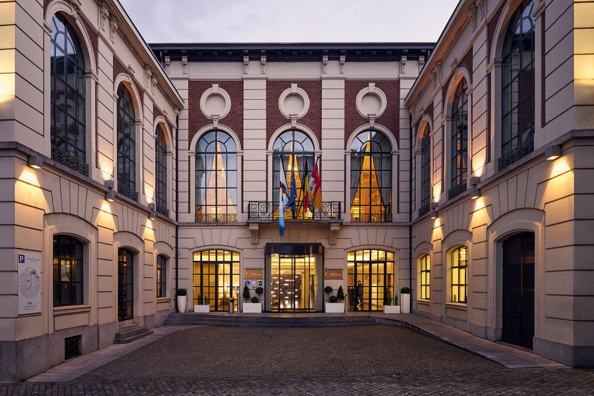 Van der Valk Hôtel Selys - Liège - Cour d'entrée